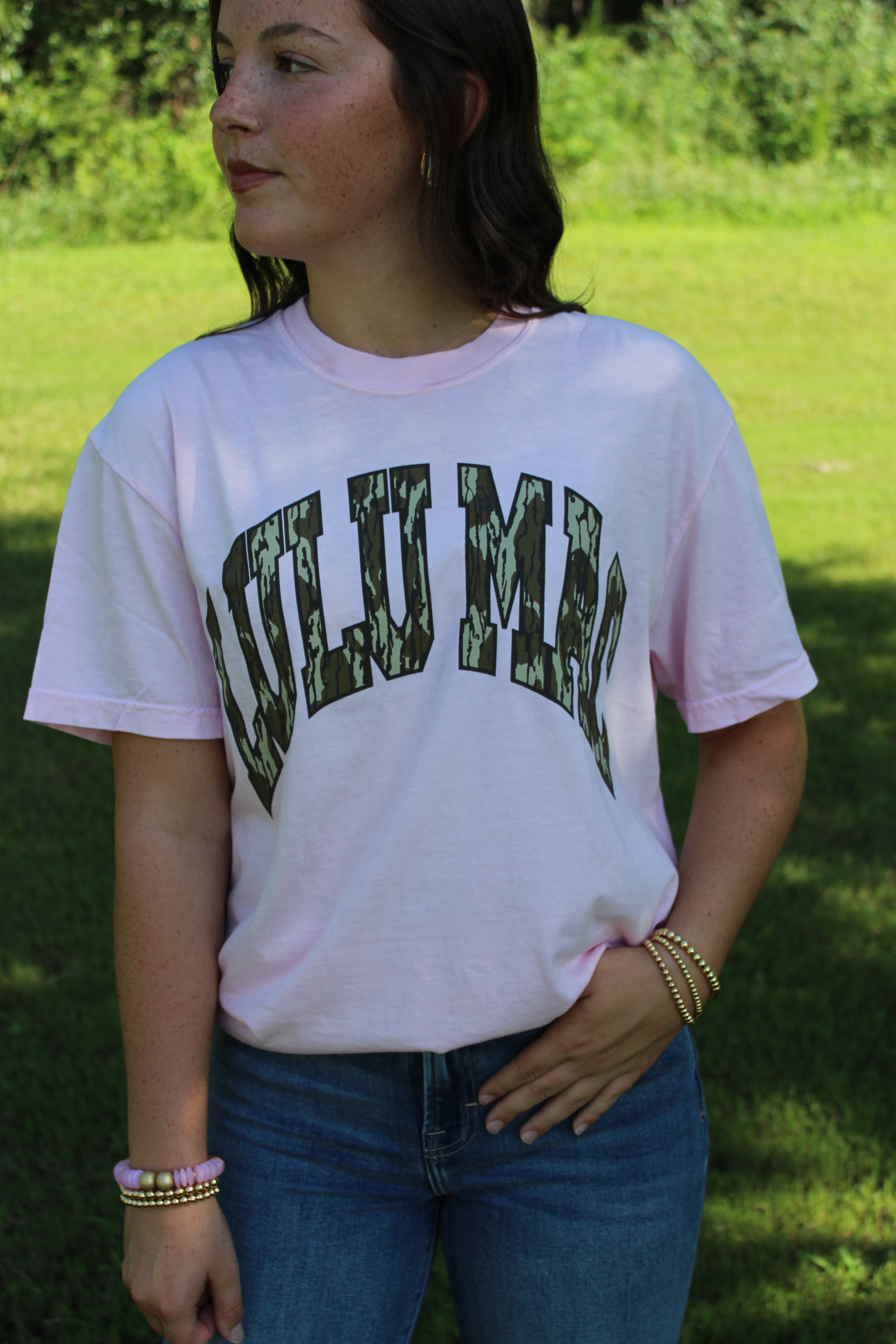 Lulu Mac Tee- Light pink/ Mossy Oak