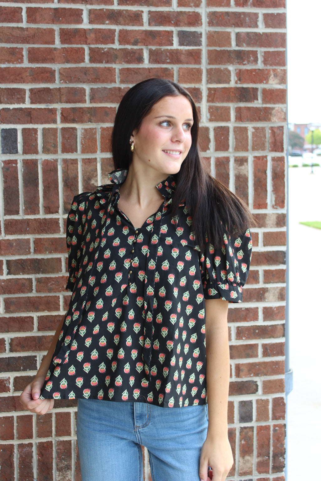 ENTRO- Black Ruffle Detailed Blouse
